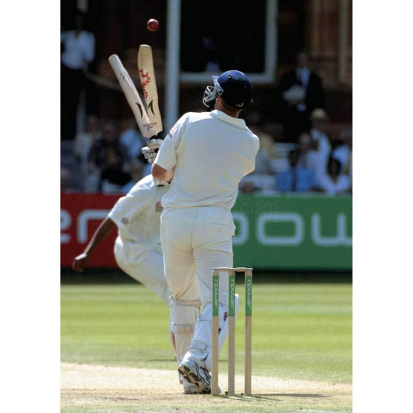 Andrew Flintoff splits his bat trying to hit a 6 during the Npower 2nd Test - England v South Africa at Lords | TotalPoster