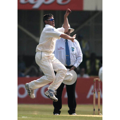 Ashley Giles | Cricket Posters | TotalPoster