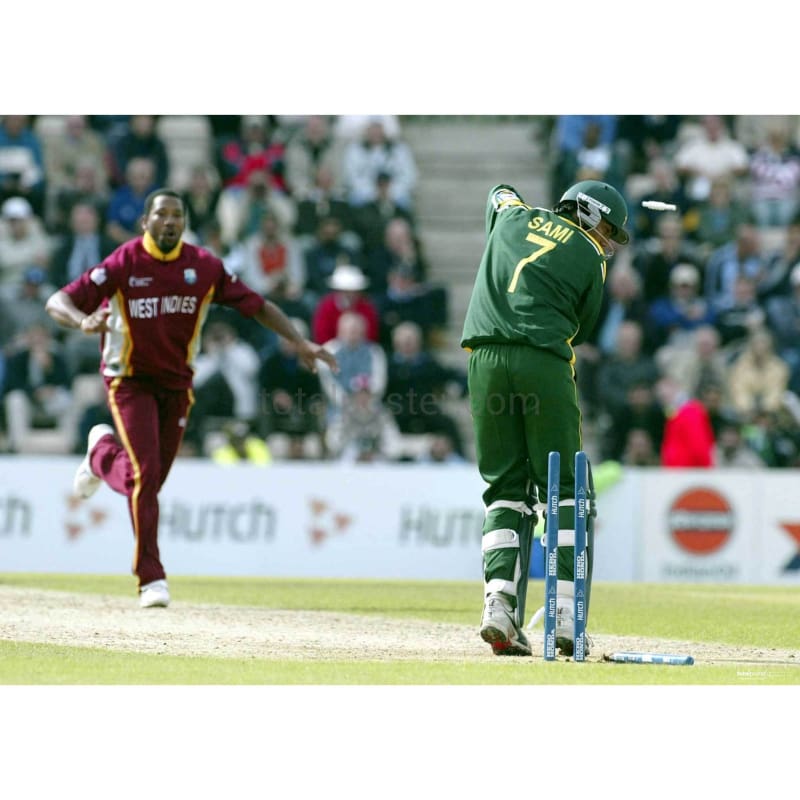 Mohammad Sami is bowled out by Corey Collymore during the ICC Champions Trophy 2004 Semi Final match between West Indies and Pakistan at the Rosebowl  | TotalPoster