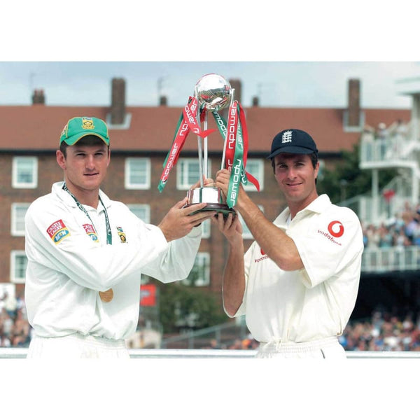 Captain Michael Vaughan and Captain Graeme Smith share the Triophy after the drawn Test Series at the Oval | TotalPoster