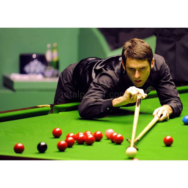 Ronnie O'Sullivan in Action | Snooker Posters | Totalposter