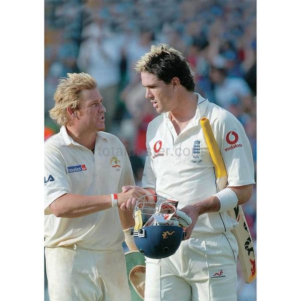 Shane Warne congratulates Kevin Pietersen on his innings during the 5th Ashes npower Test between England and Australia | TotalPoster