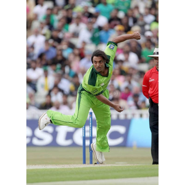 Shoaib Akhtar of Pakistan in action during the International Twenty20 match between Pakistan and Australia at Edgbaston in Birmingham | TotalPoster