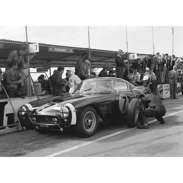 Pit stop for Stirling Moss / Ferrari at Goodwood | TotalPoster