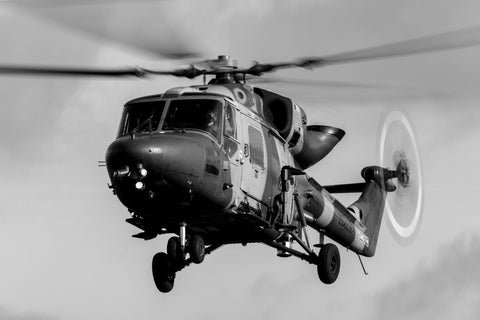 Helicóptero Westland Lynx en blanco y negro | Aeronaves y Aviación | cartel total