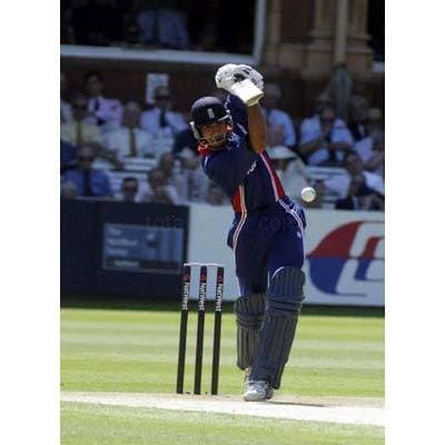 England`s Vikram Solanki in action during the Natwest Challenge Final at Lords | TotalPoster