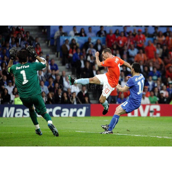 Wesley Sneijder | Football Poster | TotalPoster